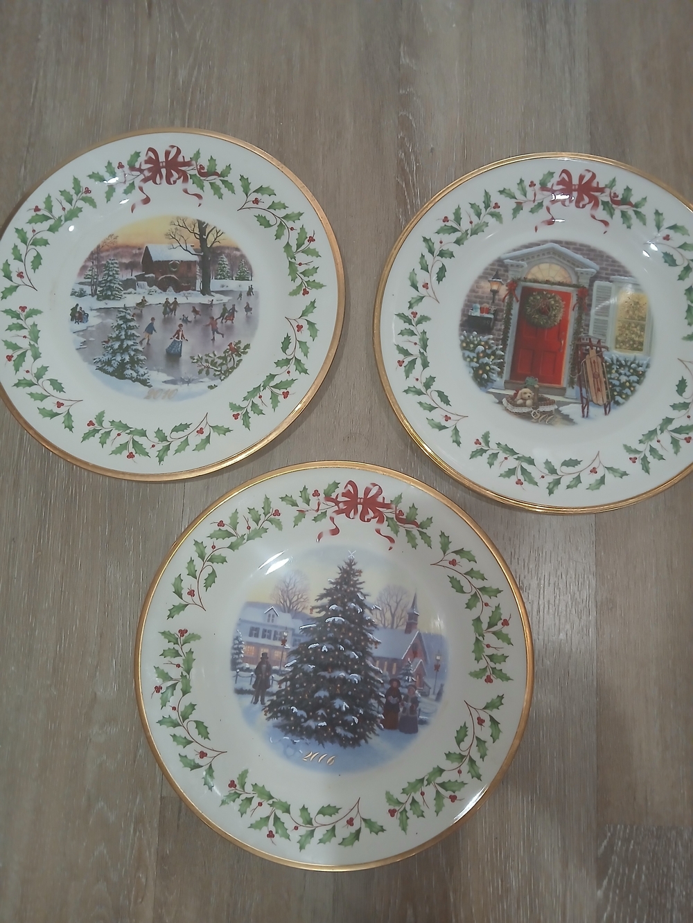 Lot Of 3, Lenox Holiday Decorative Collector Plates in White, Green & Gold